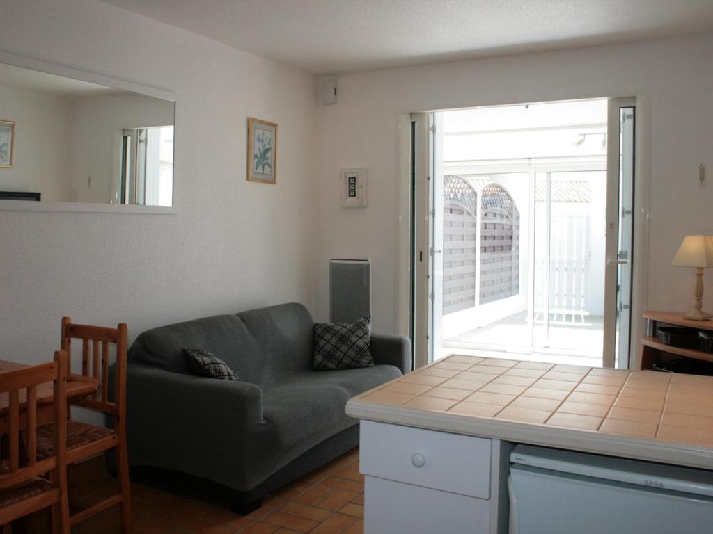 Photo de la galerie de l'établissement Maison à La Grière avec jardin privatif et parking, proche plage - FR-1-22-180, à La Tranche-sur-Mer