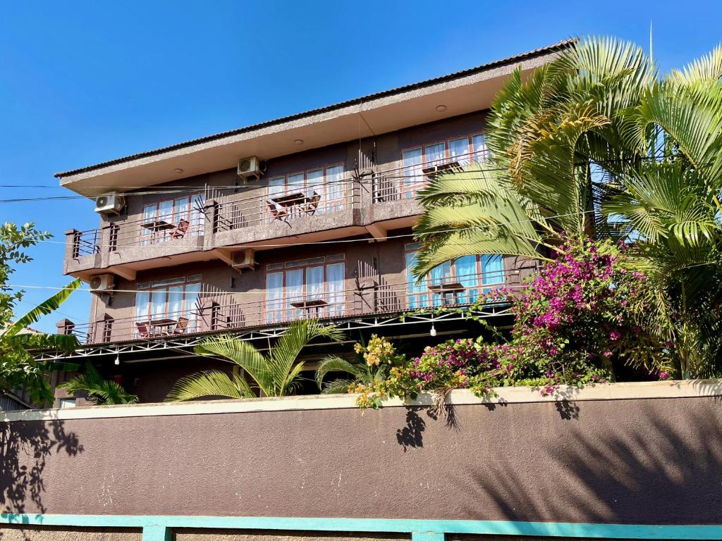 River Dolphin Hotel 6
