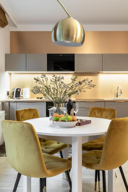 Kuchyňa alebo kuchynka v ubytovaní P&O Apartments Okrzei - Stara Praga