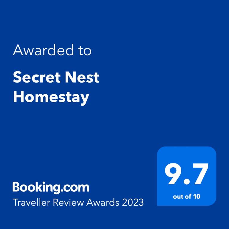 Certifikát, hodnocení, plakát nebo jiný dokument vystavený v ubytování Secret Nest Homestay