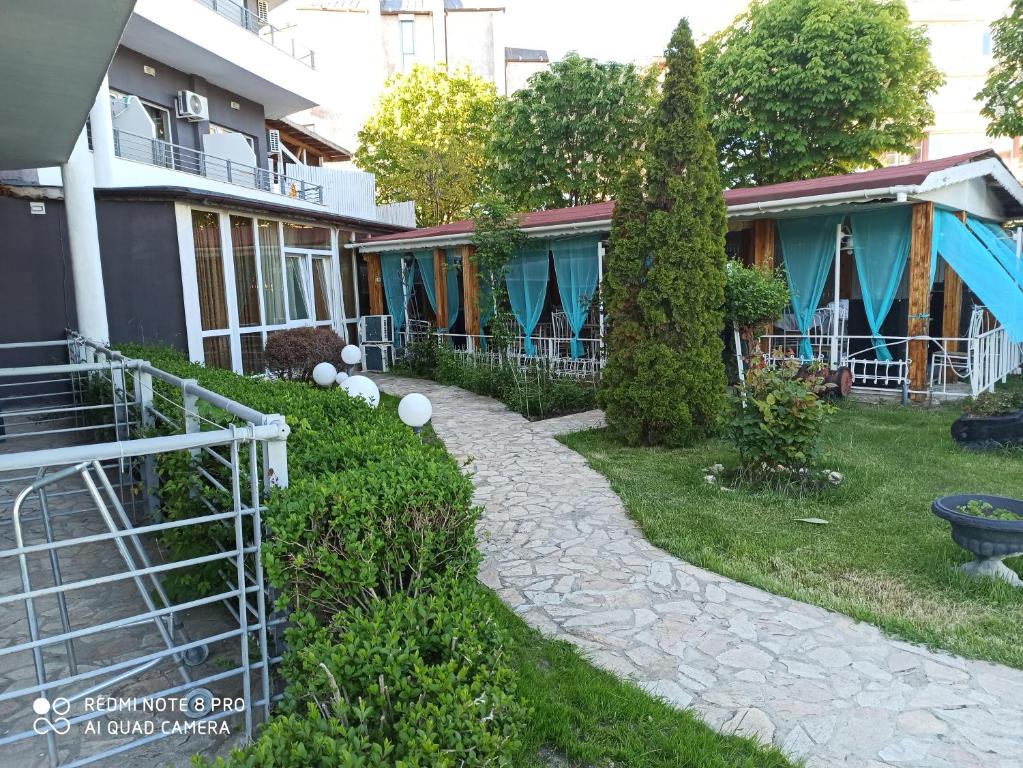 Gallery image of Danita Apartments & Diva restaurant BBQ&pool bar in Varna City