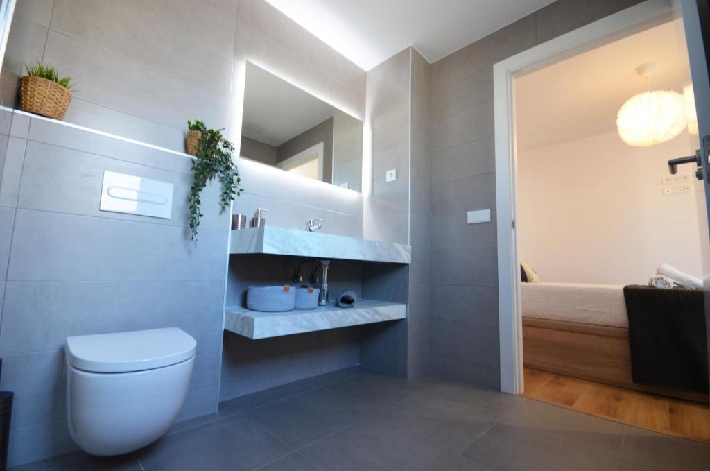 A bathroom at Golive Barques