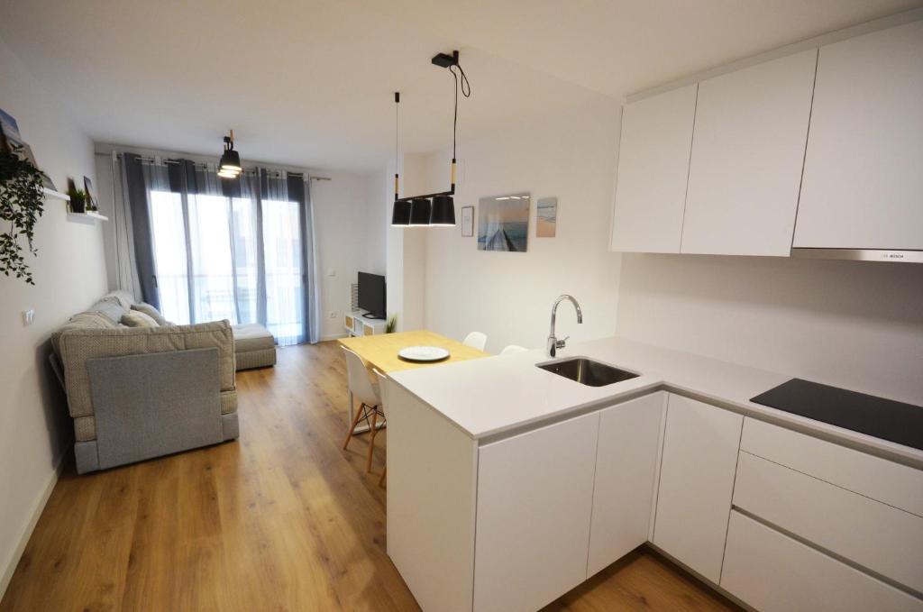 A kitchen or kitchenette at Golive Barques