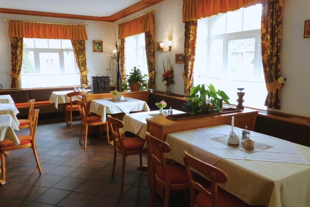Posezení v ubytování Hotel Seiffener Hof***