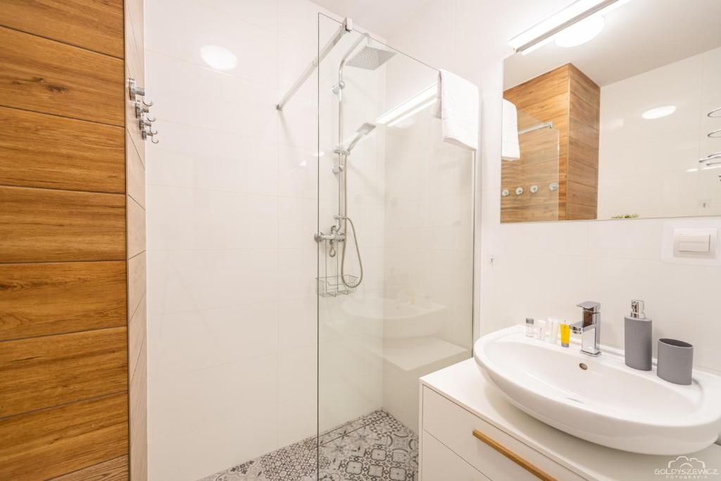 Horyzont Apartamenty - Kapitański Mostek- BLISKO PORTU- Śniadania - Appartement D'une Chambre