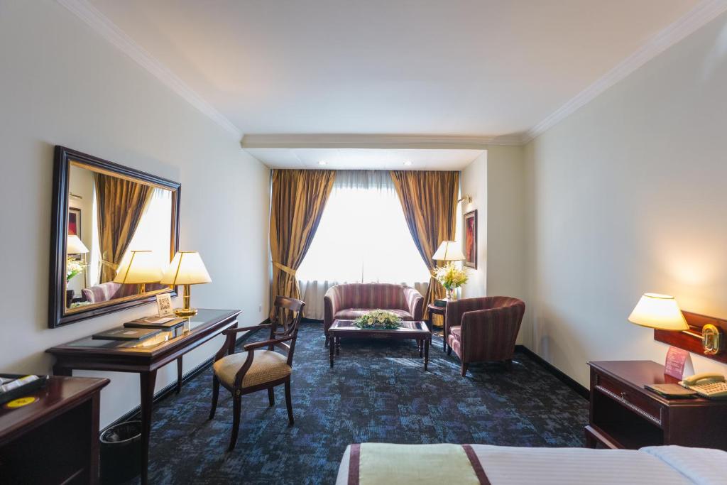 Hotel Sarina photo