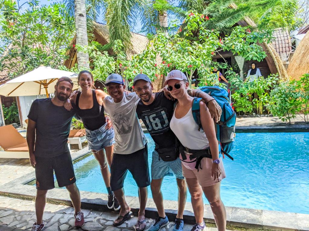 Zipp Bar Restaurant & Bungalows - 11