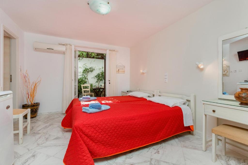 Irene Rooms Naousa Parou - 11