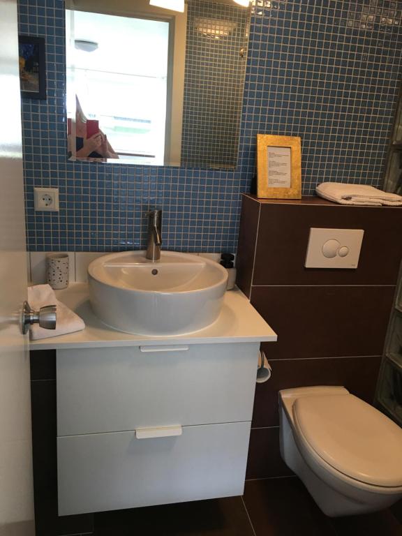 Koupelna v ubytování Sólheimar Studio Apartment