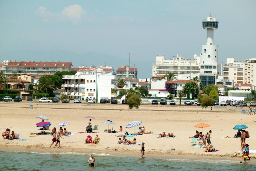 Casa Cartago, Empuriabrava – Updated 2023 Prices