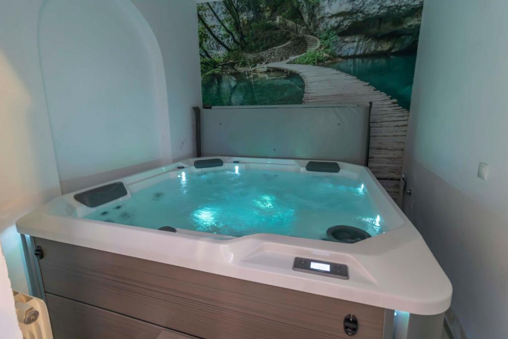 House -Rooftop&Jacuzzi -StayInSeville, Sevilla – Precios ...
