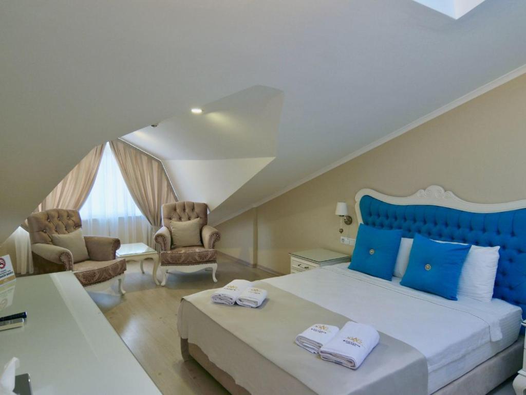 Posezení v ubytování Göcek Naz Hotel