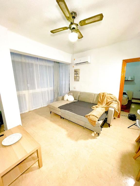 Posedenie v ubytovaní Apartamento centro playa estación de tren