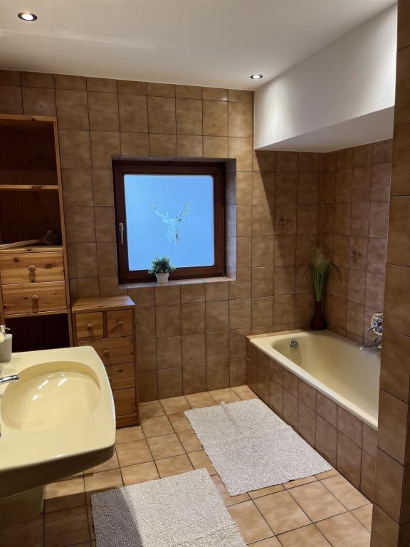 Un ba&ntilde;o de Ferienhaus Lanzinger