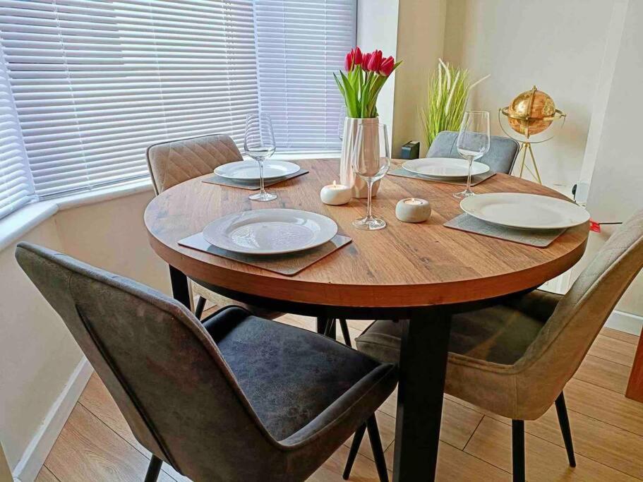 Rosa House - Housity