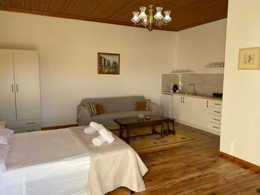 Thanasis studio - Image 2