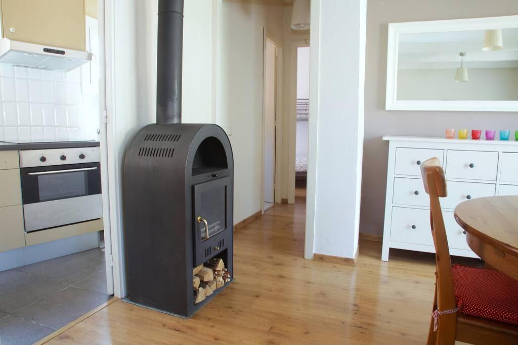 Kuchyň nebo kuchyňský kout v ubytování Mirador de Sant Llorenç · Acogedor apartamento 6p