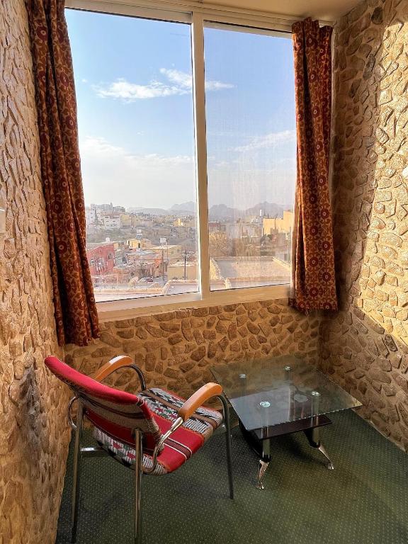 Nespecifikovaný výhled na hory nebo výhled na hory při pohledu z hotelu