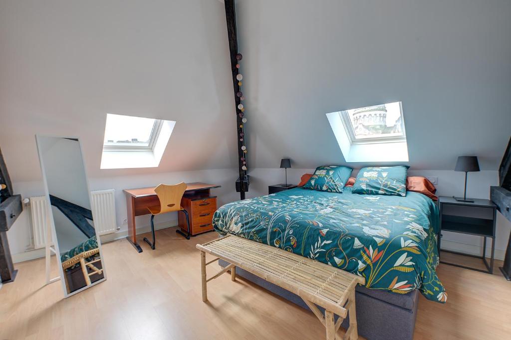 Posteľ alebo postele v izbe v ubytovaní Appartement Confort, Hyper Centre à Tours, Climatisation