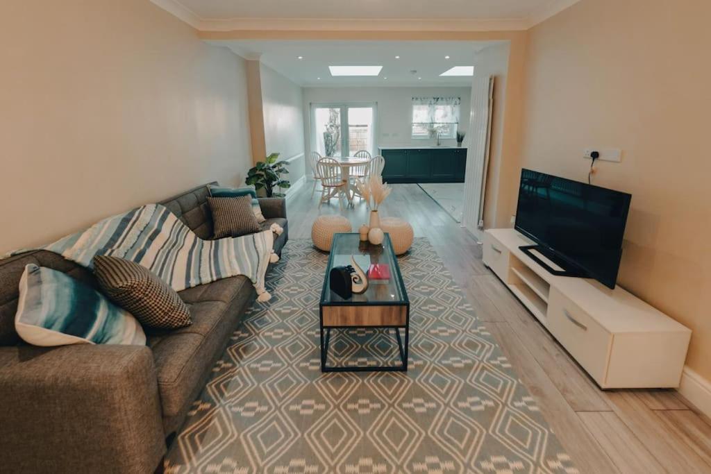 Homely & Peaceful Living Space