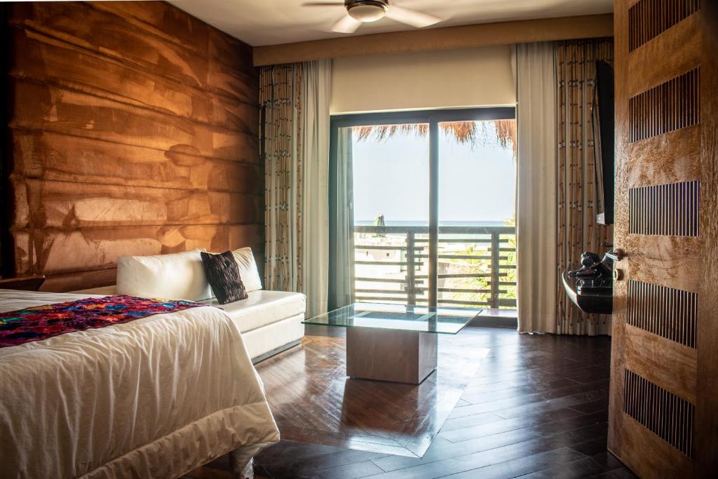 Image showcasing Beautiful Oceanfront penthouse with private pool, Playa del Carmen (harga terbaru 2025)