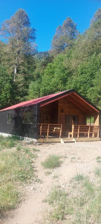 Eluney cafeteria y cabañas - Housity
