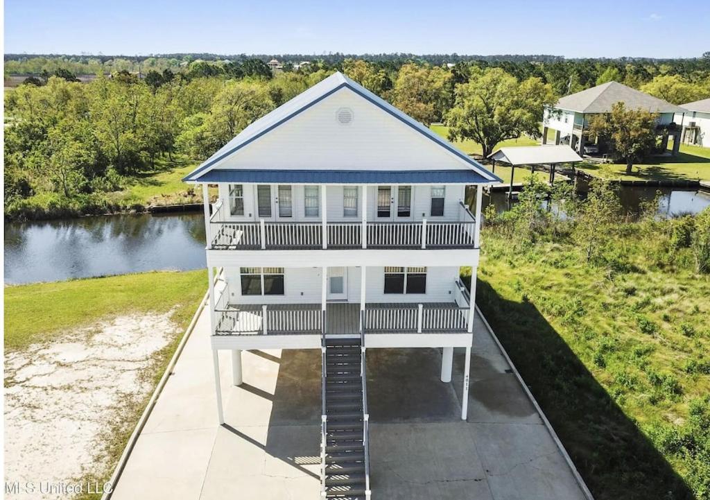 Vacation Home Keeping it Reel at Hook, Wine, & Sinker Bay House