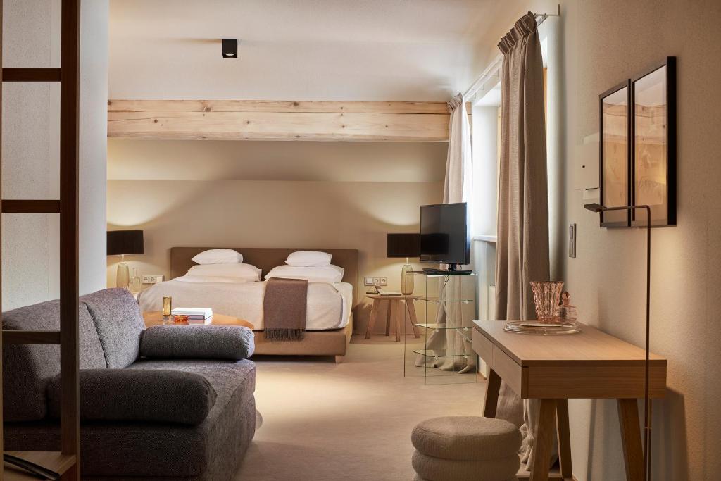 Postel nebo postele na pokoji v ubytování Hotel Schwarzwand