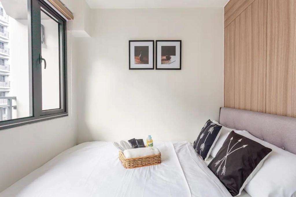 Shore 2 Apartment with Balcony - One-Bedroom Apartment