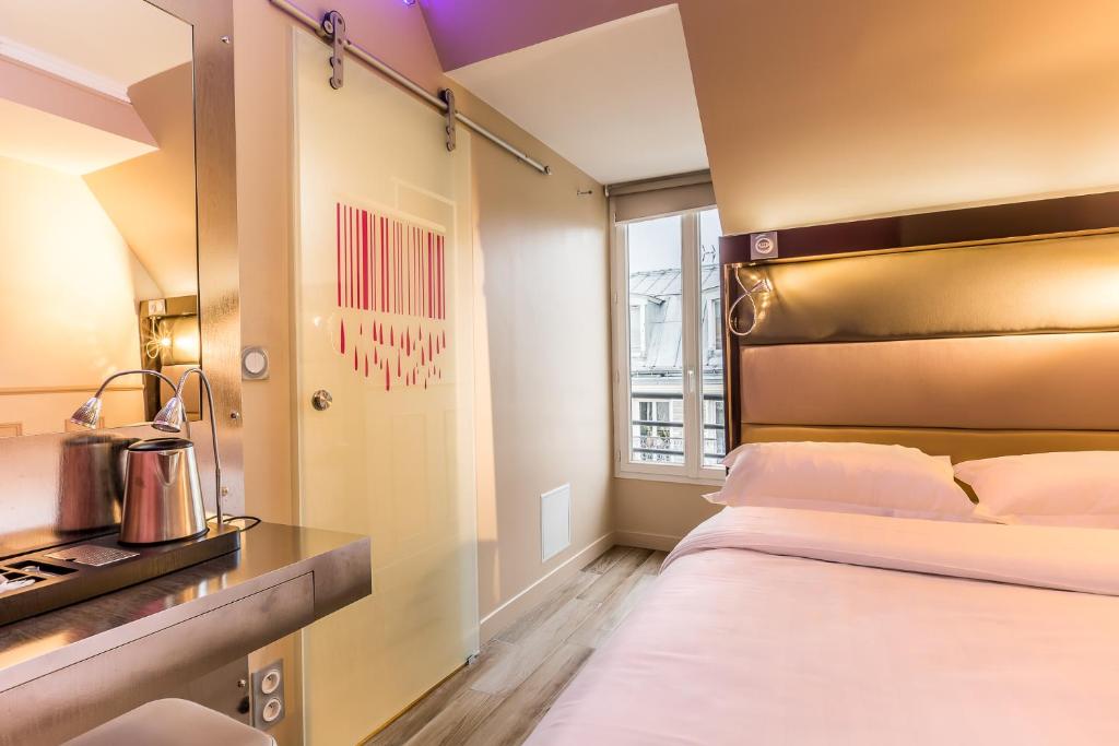 District Republique - Resim 16