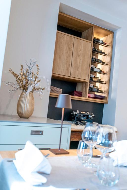 Kuchyň nebo kuchyňský kout v ubytování Hotel Bellevue