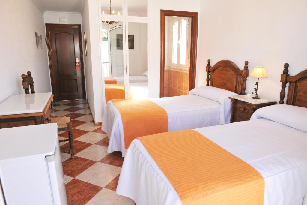 Hostal Puerto Lepe - Twin Room