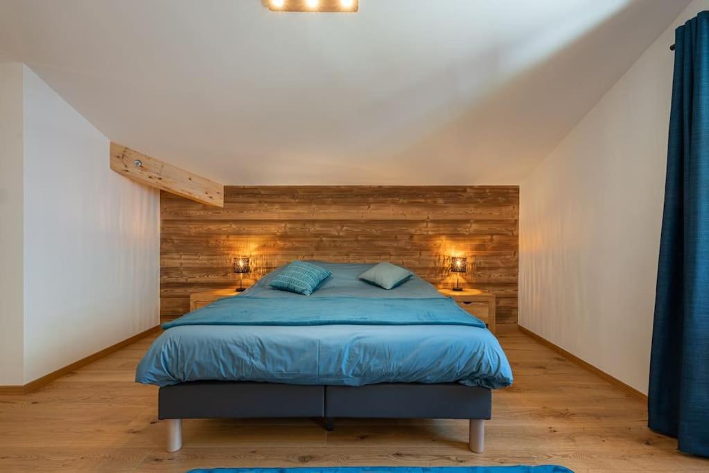 Posteľ alebo postele v izbe v ubytovaní Les 3 Sophies - Magnifique chalet pour 1 à 8 personnes proche des remontées mécaniques des prodains