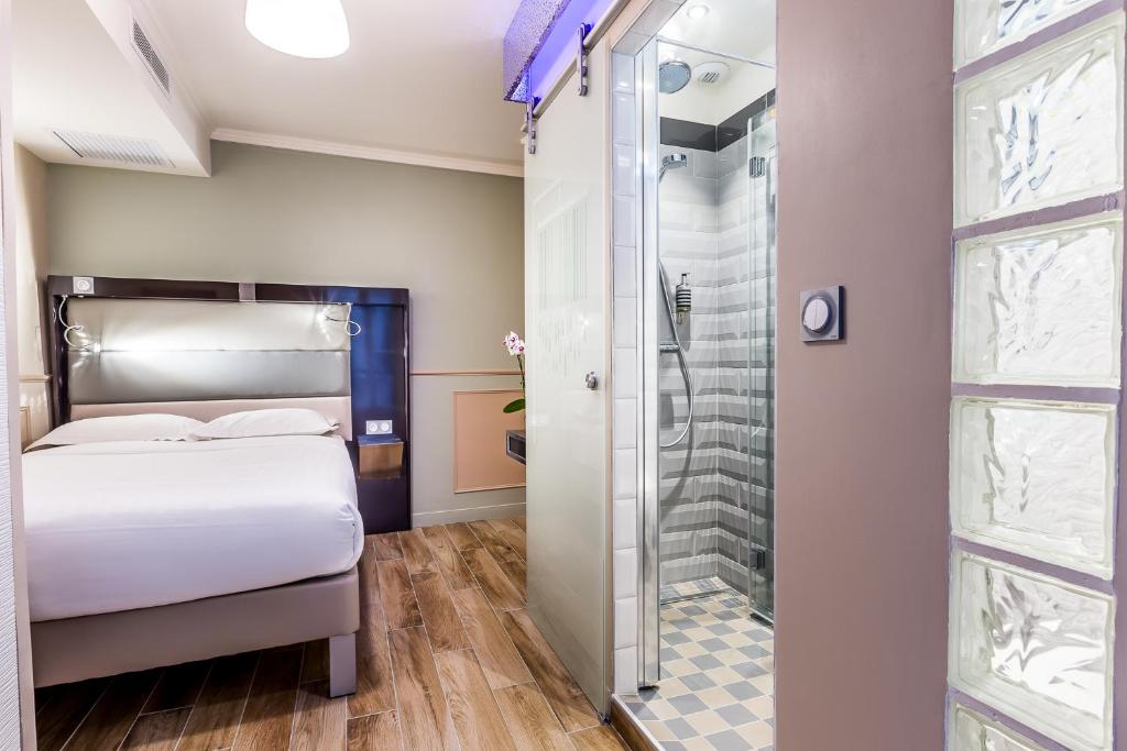 District Republique - Resim 31