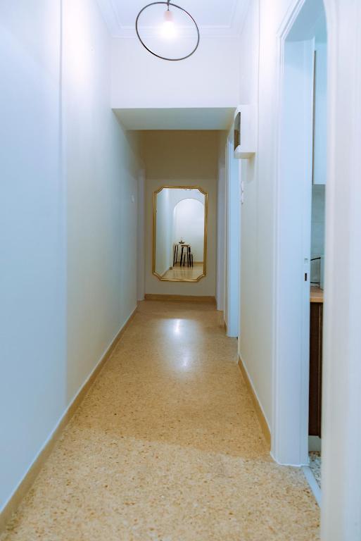 Plaka Apartment - 12