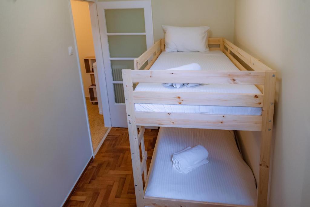 Plaka Apartment - 15