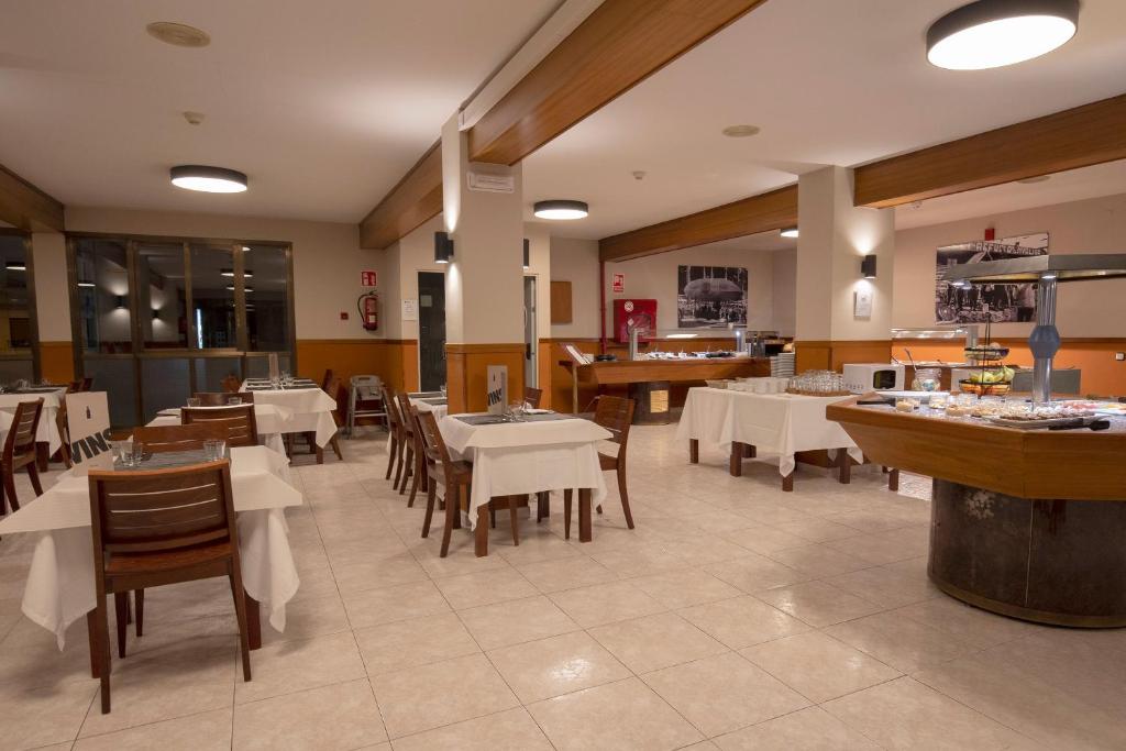 Restaurace v ubytování Hotel Encamp by Nexta