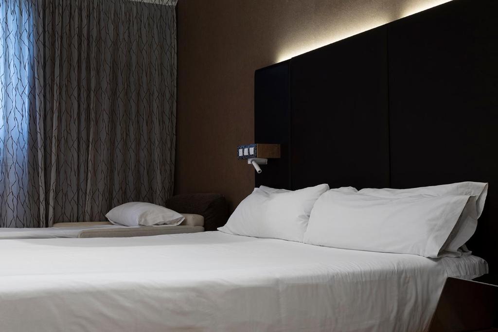 Petit Palace Lealtad Plaza - Quintuple Room With Terrace