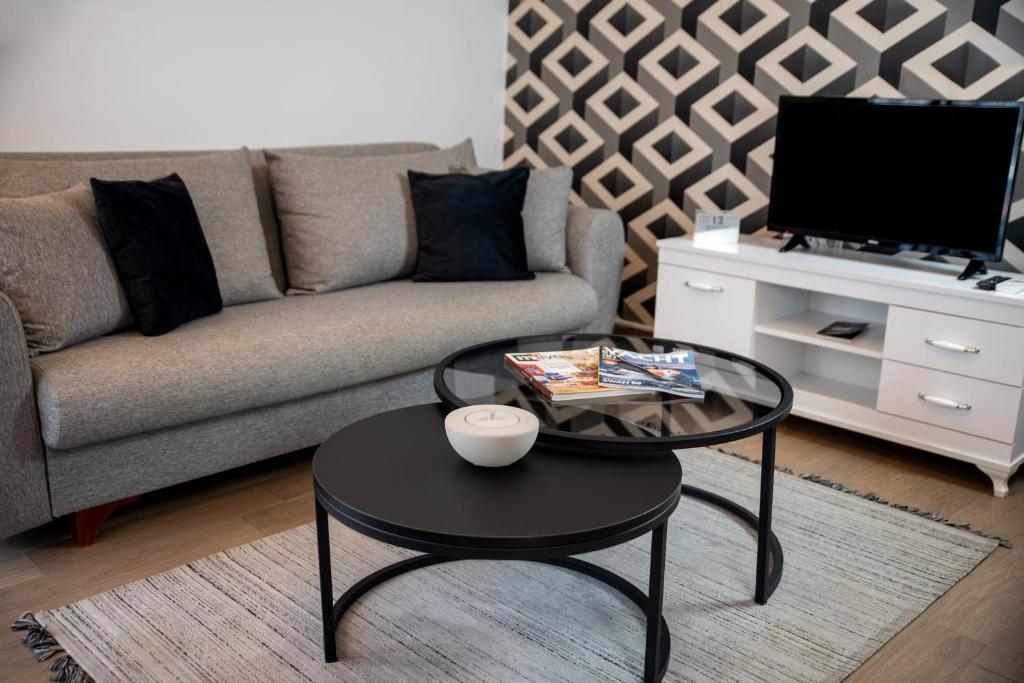 A seating area at 12 rooms hotel