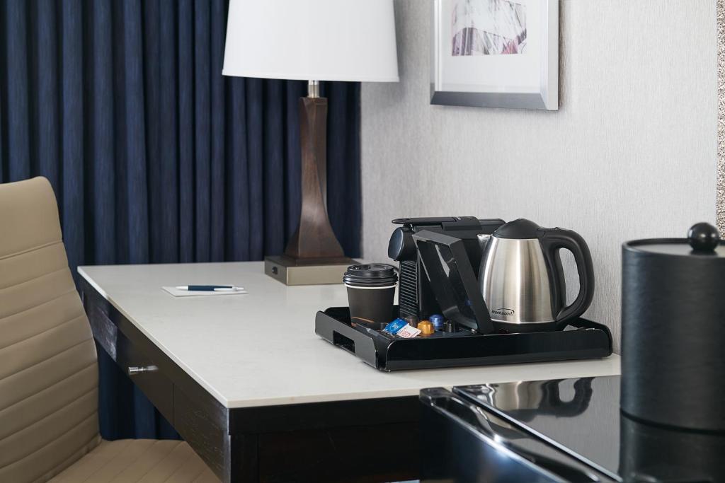 Chelsea Hotel Toronto - Executive Double Room With Two Double Beds