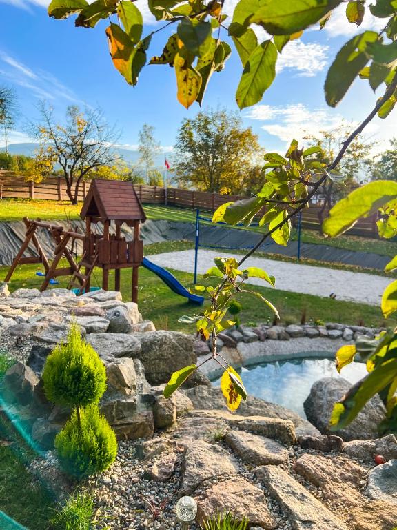 Vonkajšia záhrada v ubytovaní Przycup w Karkonoszach Apartamenty Karkonosze, Karpacz, Szklarska Poręba- Sauna Fińska