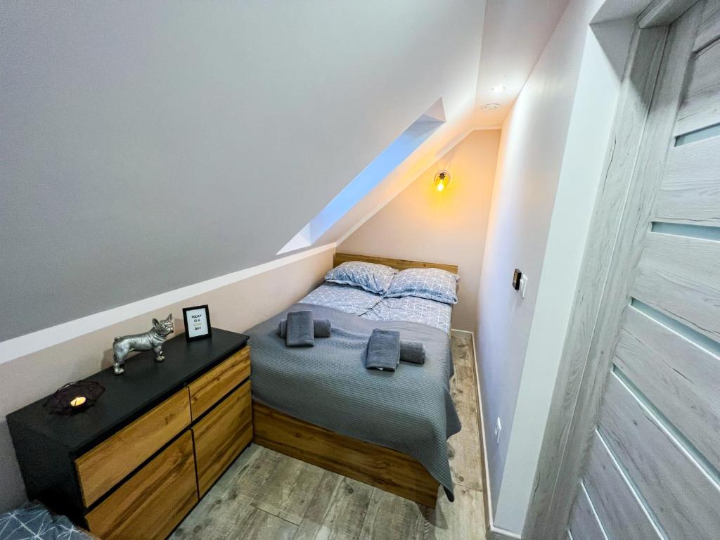 Posteľ alebo postele v izbe v ubytovaní Przycup w Karkonoszach Apartamenty Karkonosze, Karpacz, Szklarska Poręba- Sauna Fińska