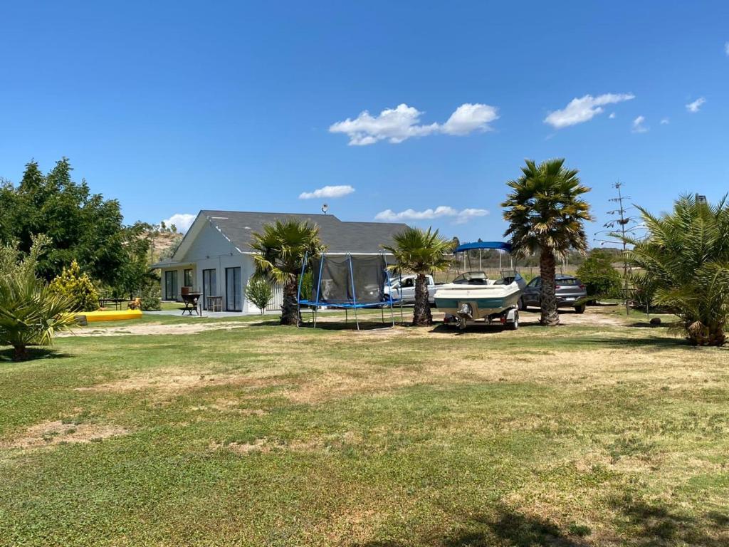 Casa en primera línea del Lago Rapel, Punta del Sol - Villa