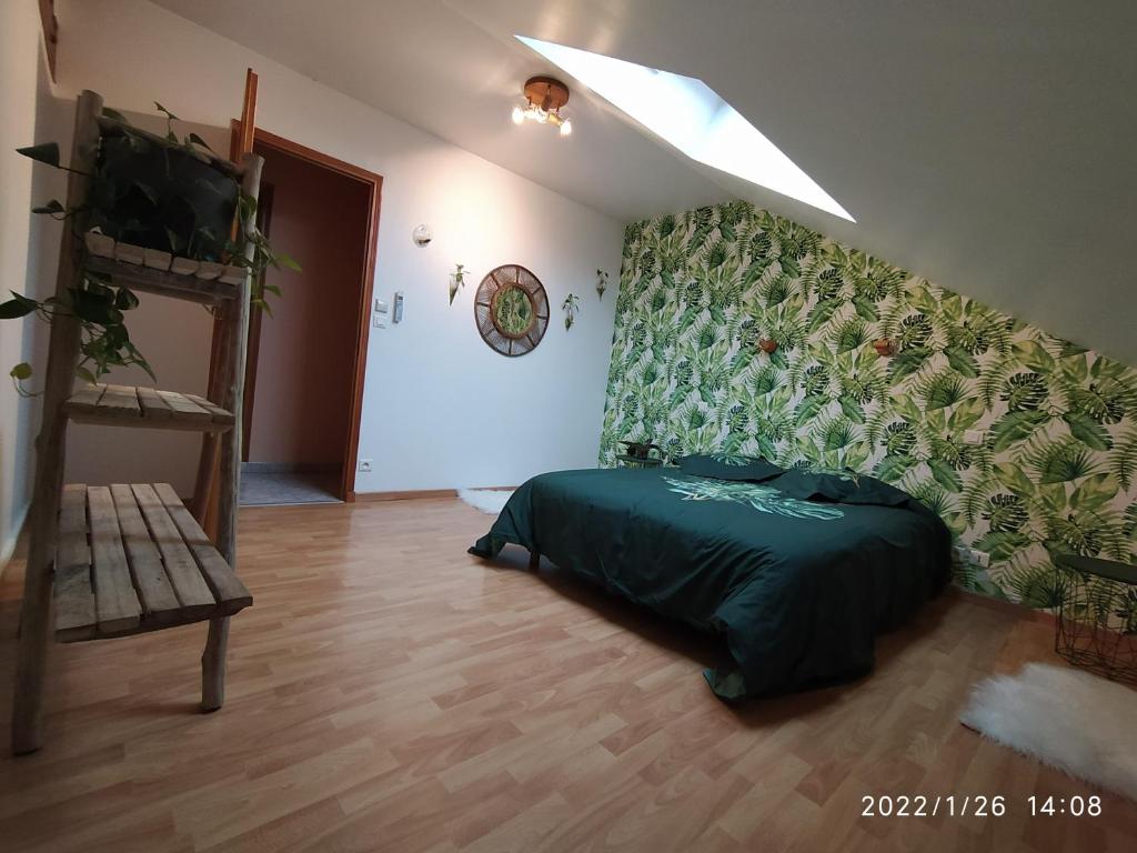 En eller flere senger på et rom på La Ruche