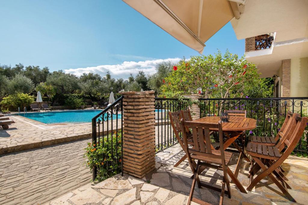 The swimming pool at or close to Olive Tree Villas