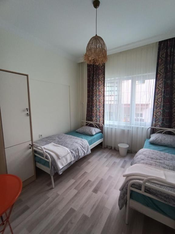 Deeps Hostel Ankara 2 - Standaard Twin Room Met Gedeelde Badkamer