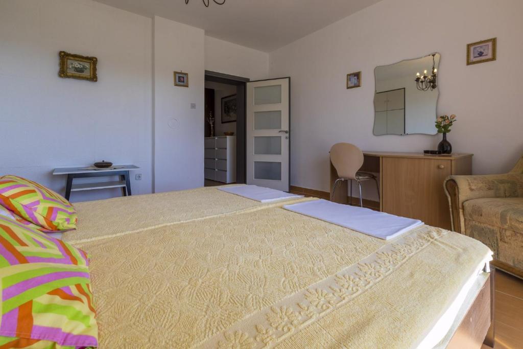 Fotografia z galérie ubytovania Apartments in Selce 39322 v destinácii Selce