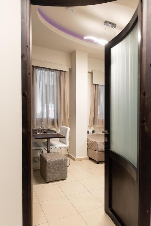 Posezení v ubytování Pasiphae Lux Apartment Downtown