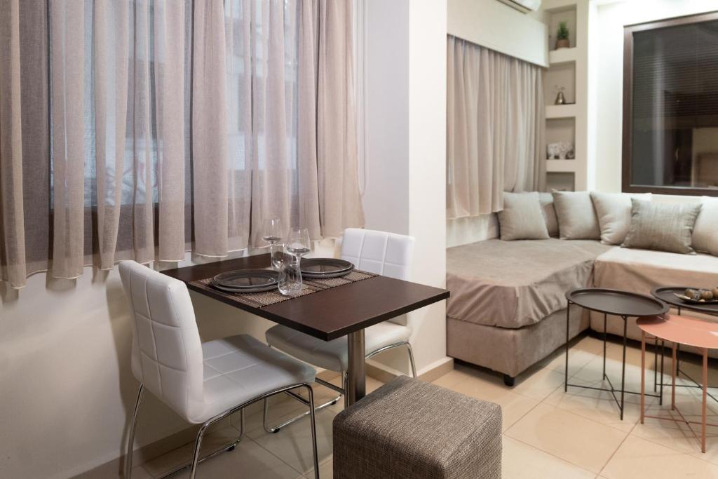 Posezení v ubytování Pasiphae Lux Apartment Downtown