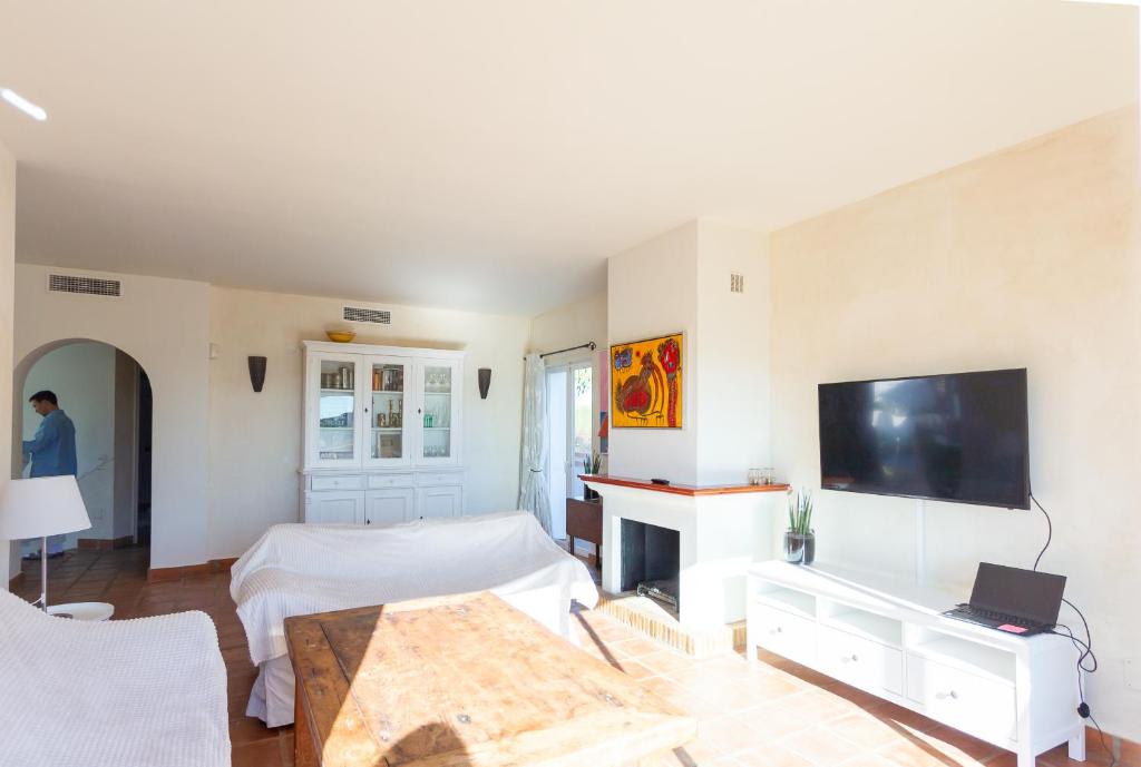Fotografia z galérie ubytovania 55-Cosy Villa with private Pool in Miraflores, Mijas v destinácii Málaga